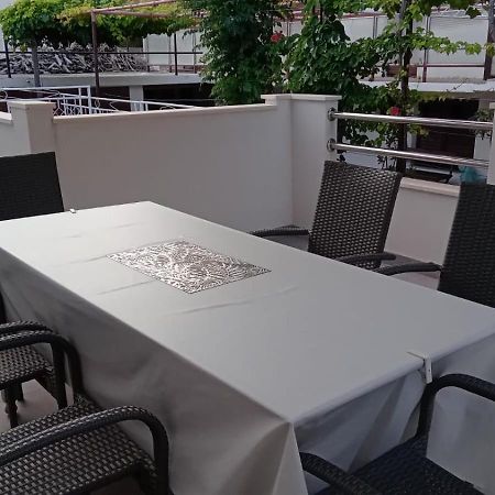 Apartment Biskupovic Dugi Rat Exteriér fotografie