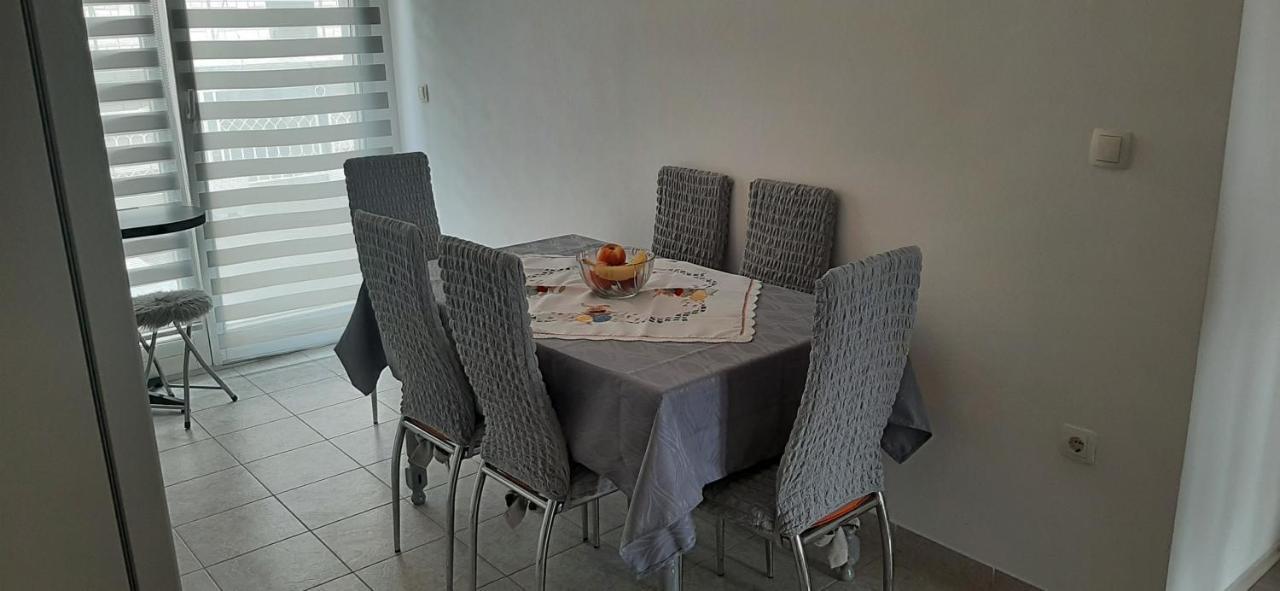 Apartment Biskupovic Dugi Rat Exteriér fotografie
