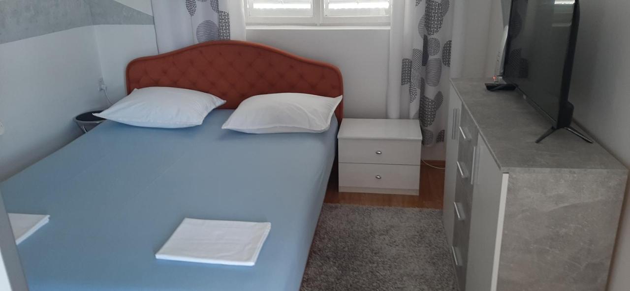 Apartment Biskupovic Dugi Rat Exteriér fotografie