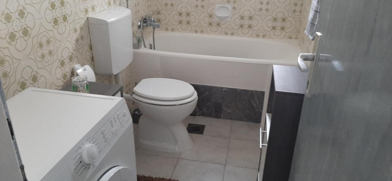 Apartment Biskupovic Dugi Rat Exteriér fotografie